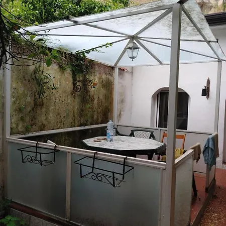 Sofia E Sveva Con Giardino * Napoli